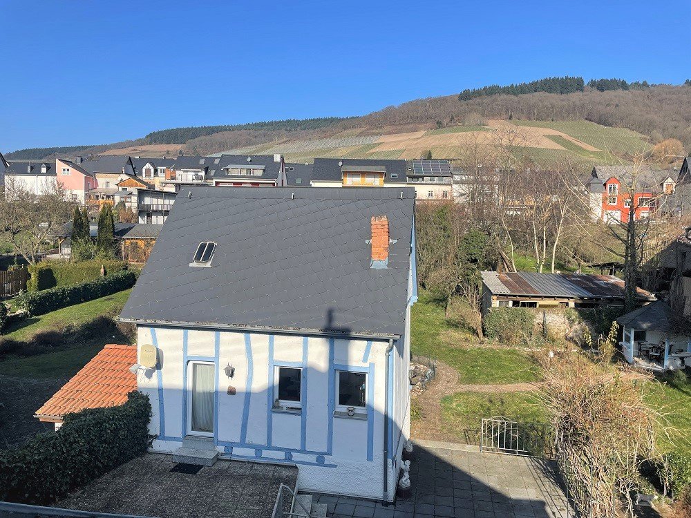 Haus der Entspannung im Garten mit Keller